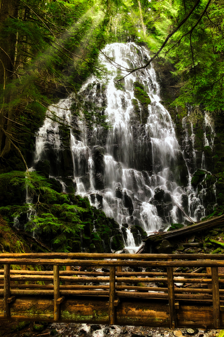 OREGON - RAMONA FALLS