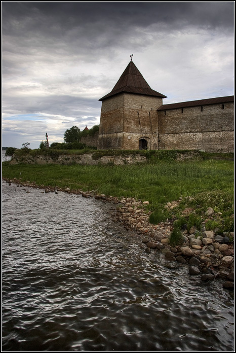 Oreshek fortress. Souverain tower.