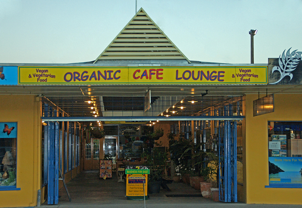 ..Organic Cafe Lounge..