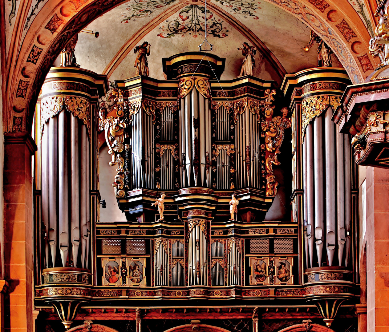 Orgel  im Kloster Steinfeld in der Eifel