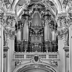 Orgel im Passauer Dom (s/w)