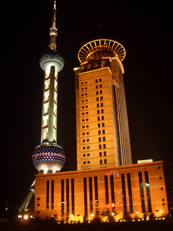 . : Oriental Pearl TV Tower : .