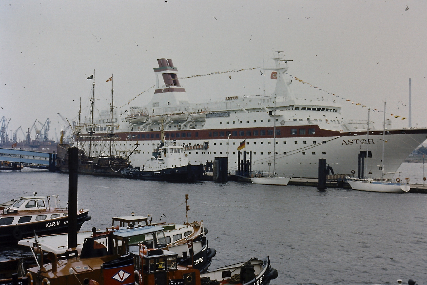 Original Aufnahme mit Praktica Analog Kamera 1982