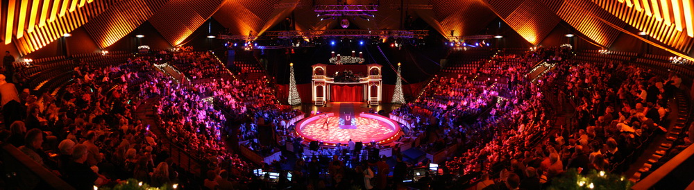 Original Roncalli Weihnachtscircus - Tempodrom Panorama