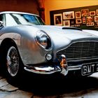 Originalfahrzeug James Bonds Aston Martin DB5