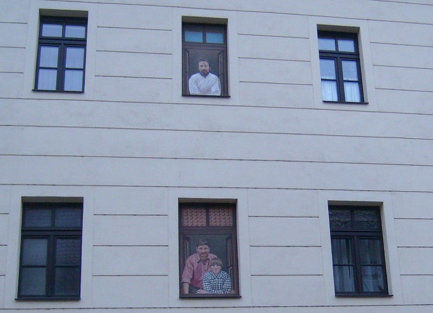 Originelle Fenstergestaltung in Torgau