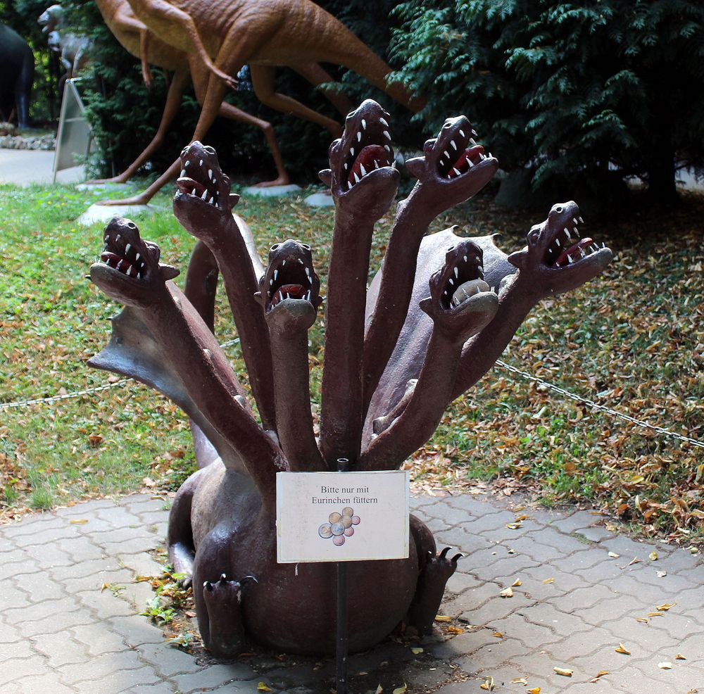 originelle Spendendrache für den Saurierpark