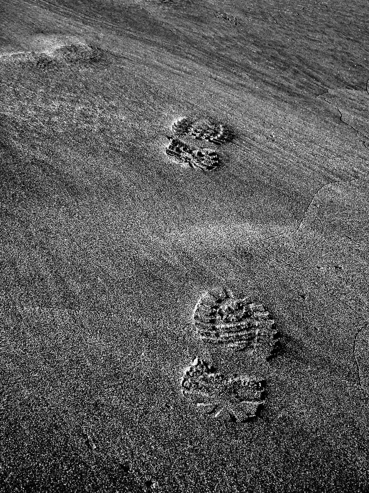 Orme sulla...luna di juncujuncu 