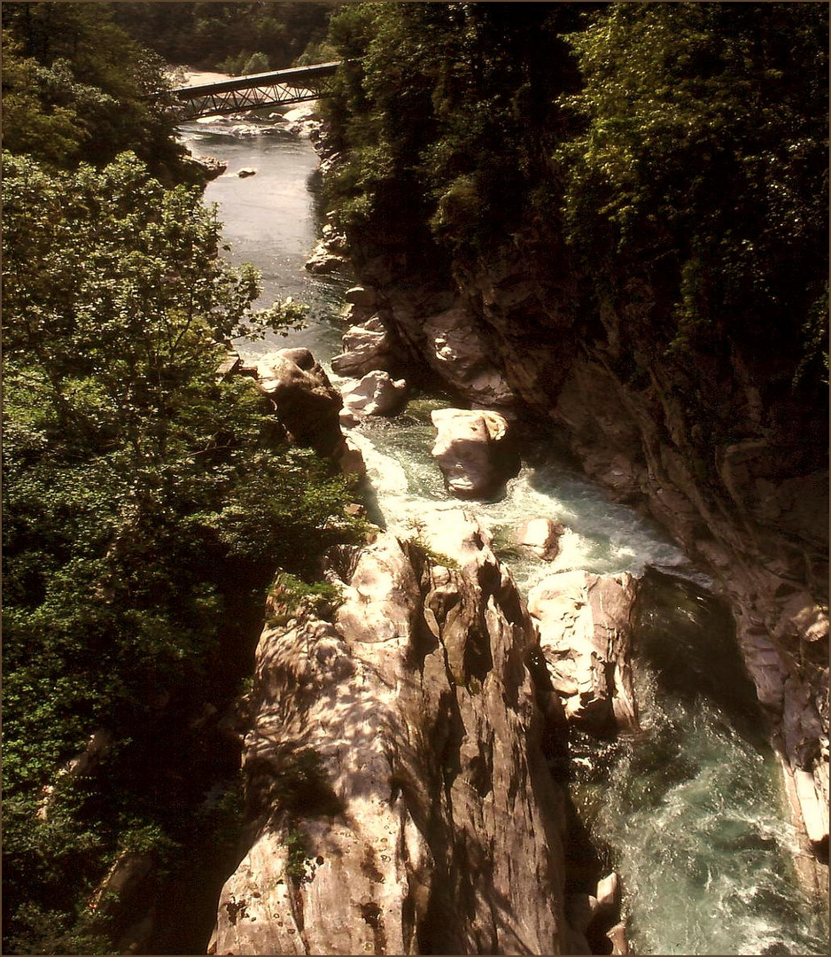 Orrido di Ponte Brolla..