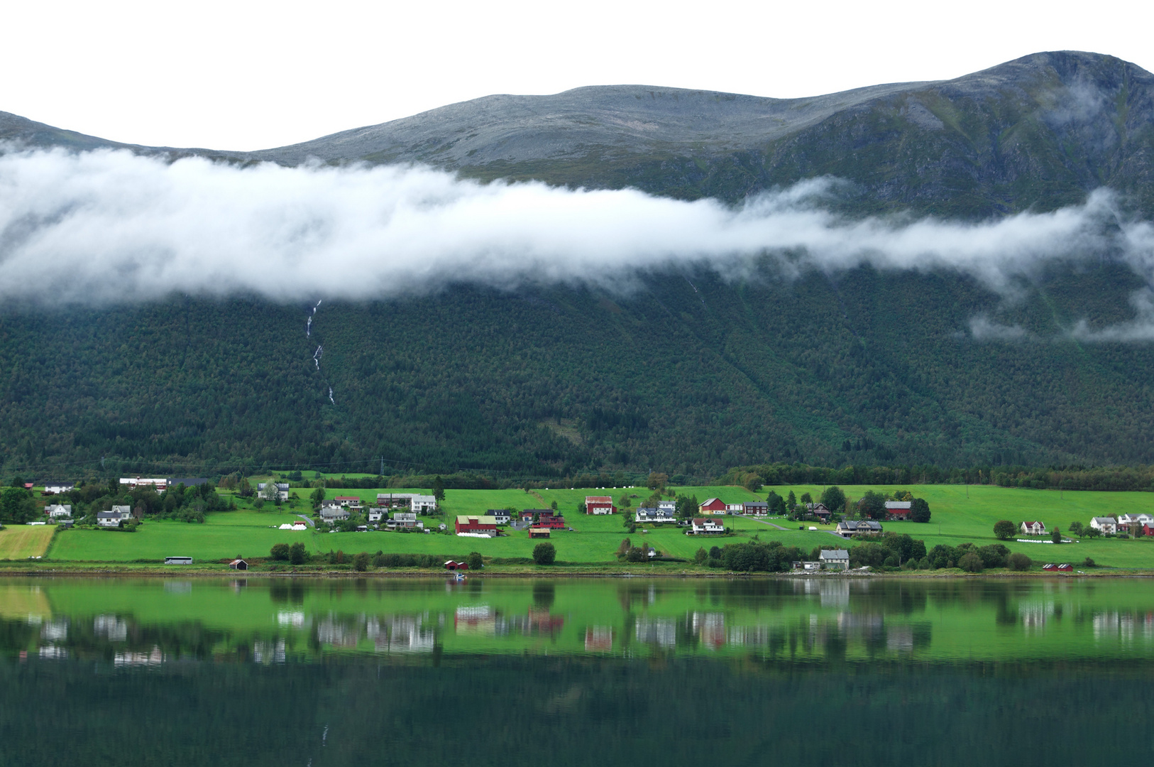 Ort am Fjord