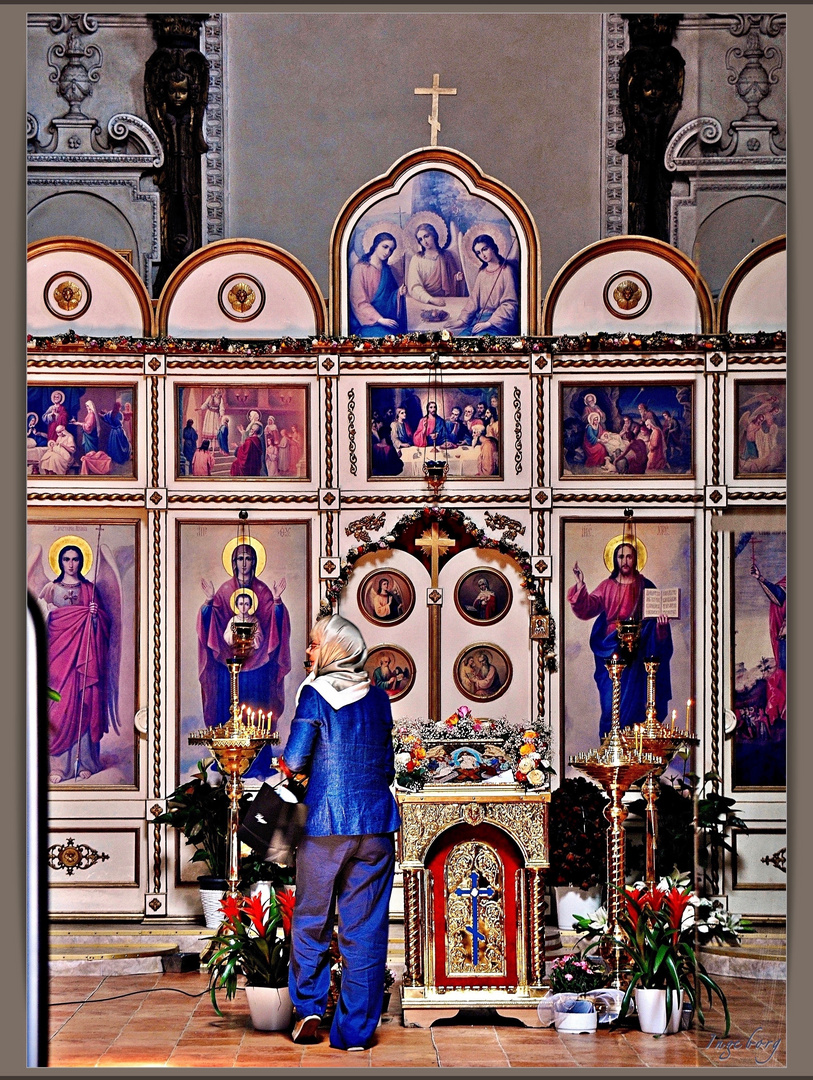 #  orthodoxe Ikonen-Wand  #