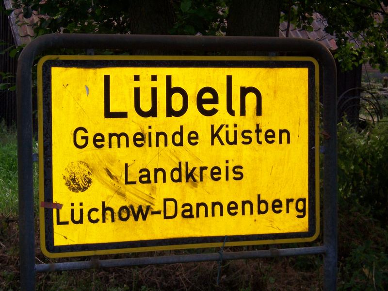 Ortschild von Lübeln