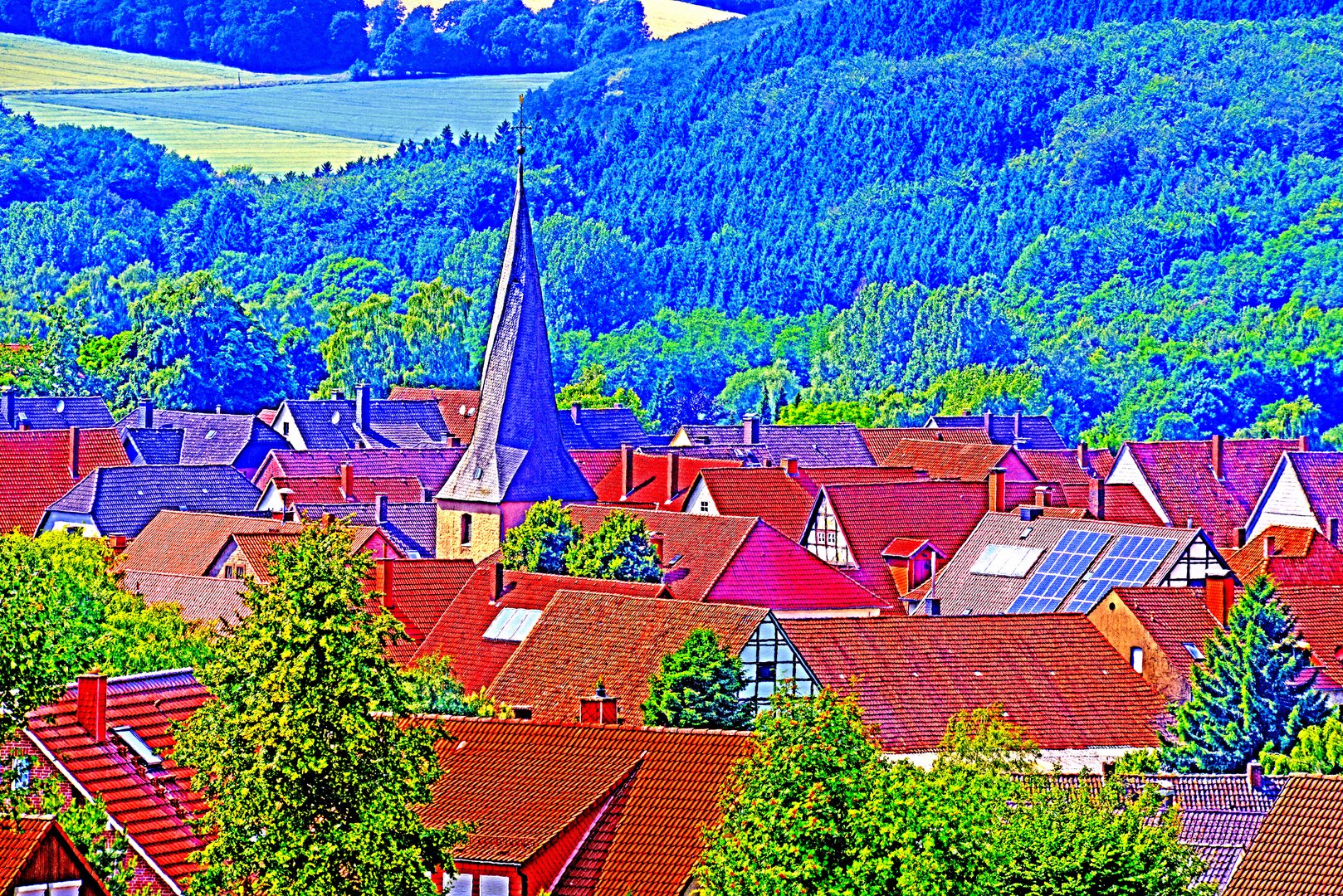 Ortskern von Alverdissen mit Kirche im Lipperland