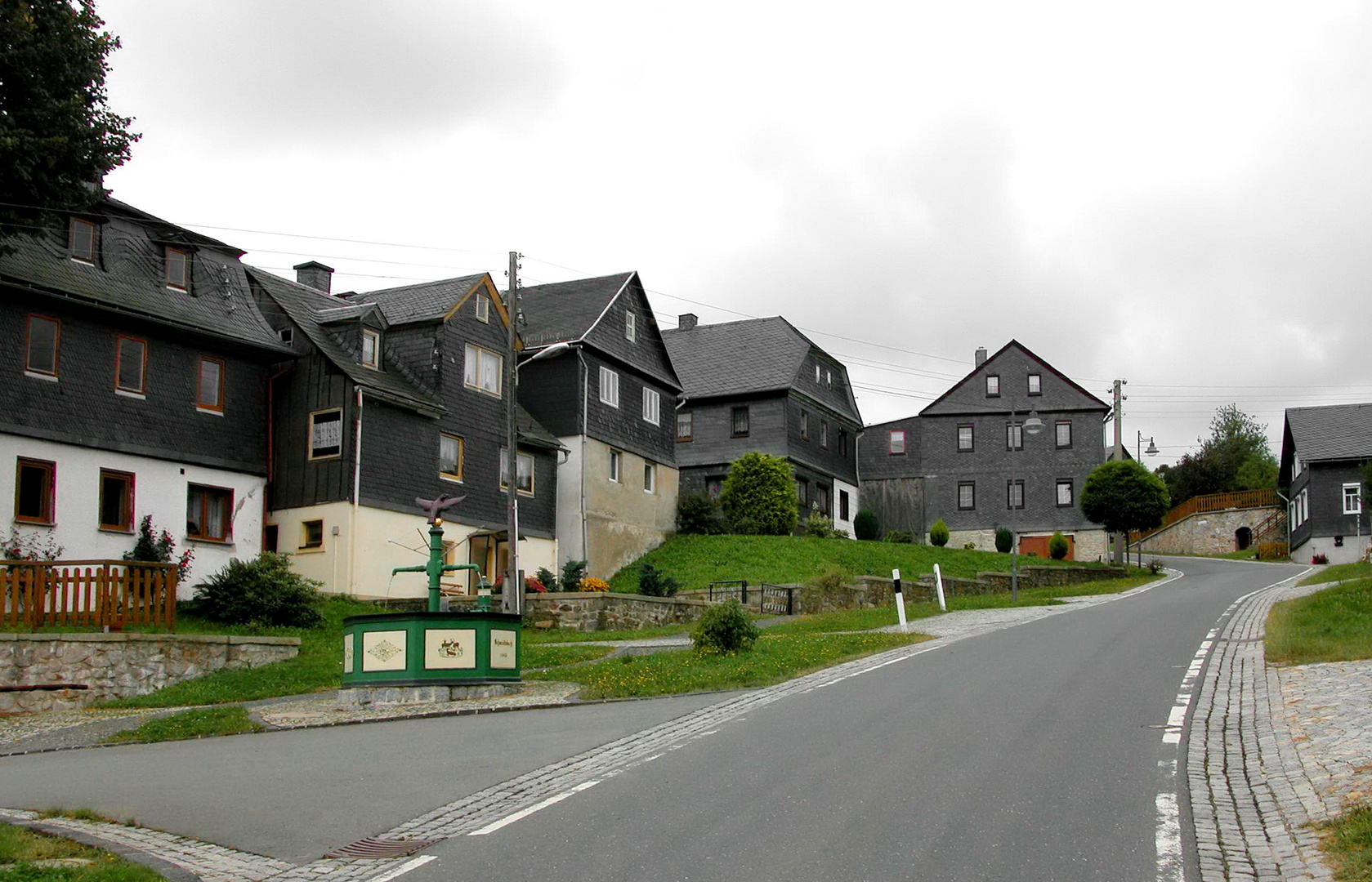 Ortsstraße in Schmiedebach
