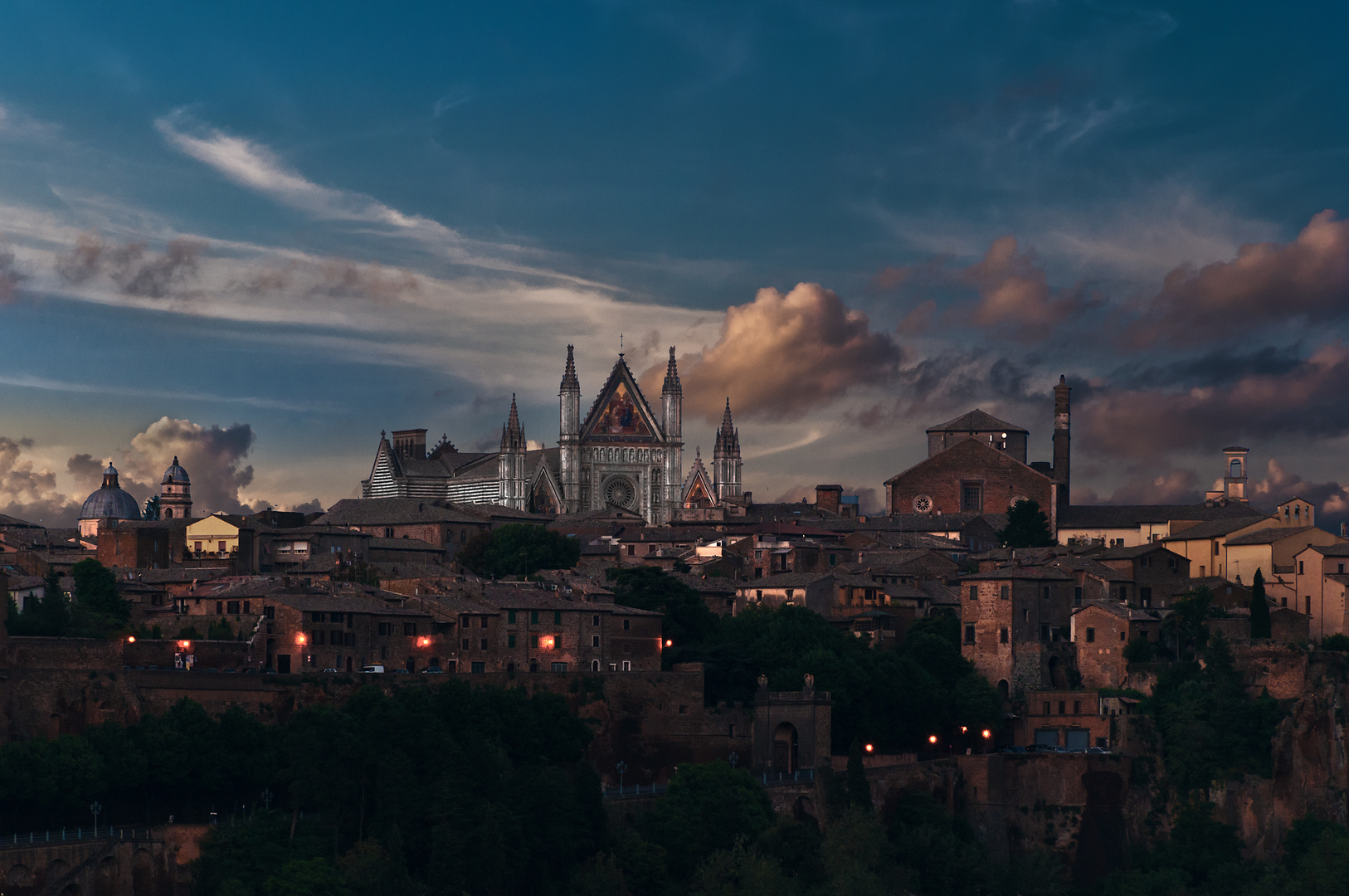 Orvieto al tramonto