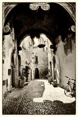 Orvieto, antico portico