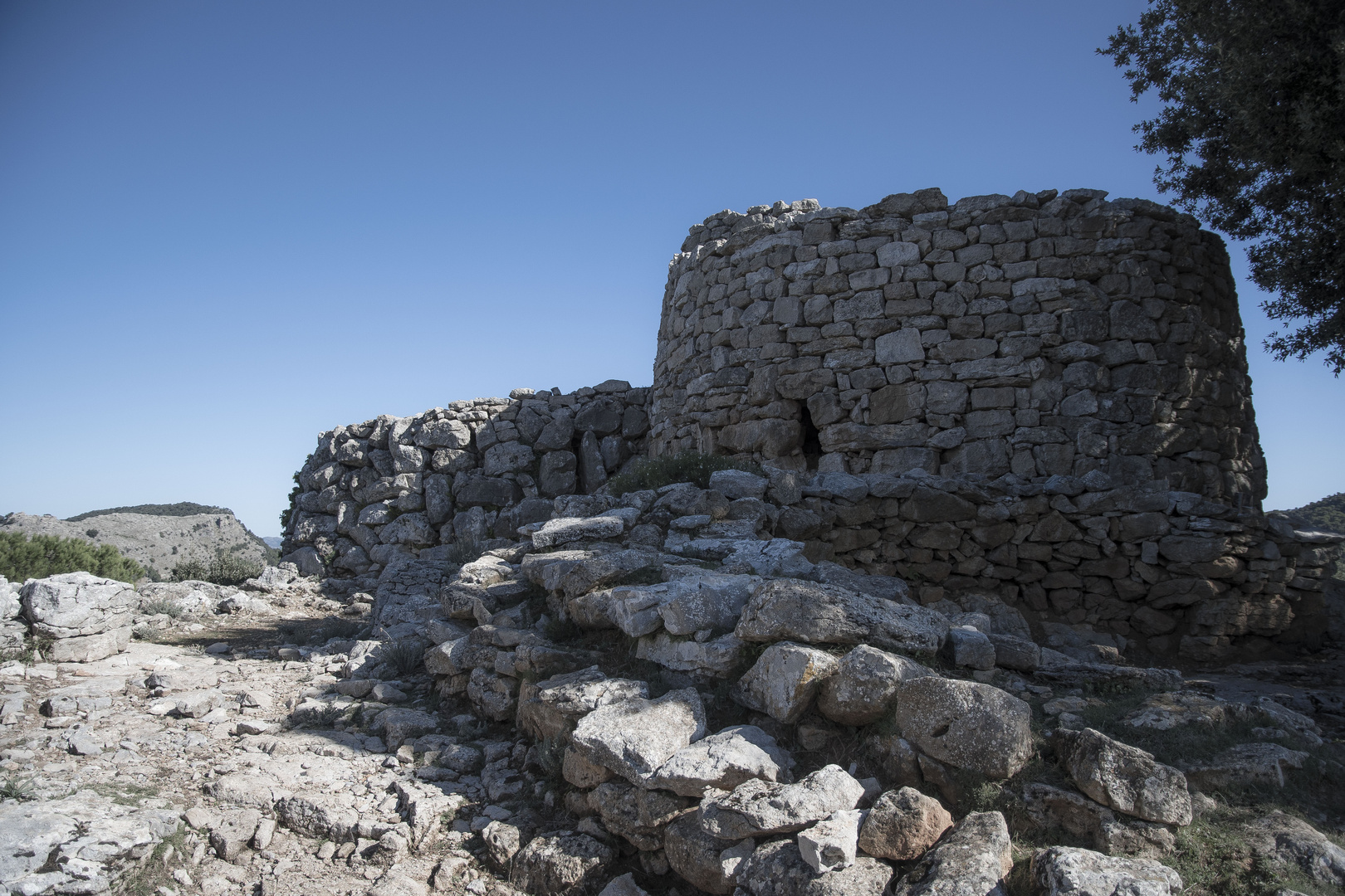 Osini - Nuraghe Sirbissi 