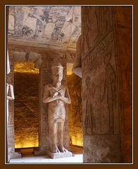 Osiris Statuen