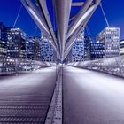 Oslobrücke mit Spiegelung