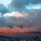 Osser bei Sonnenuntergang in Rot und Blau