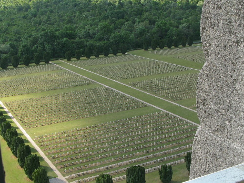 OSSUAIRE DE DOUAUMONT