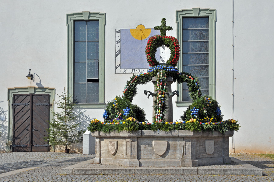 Osterbrunnen in Burghaslach