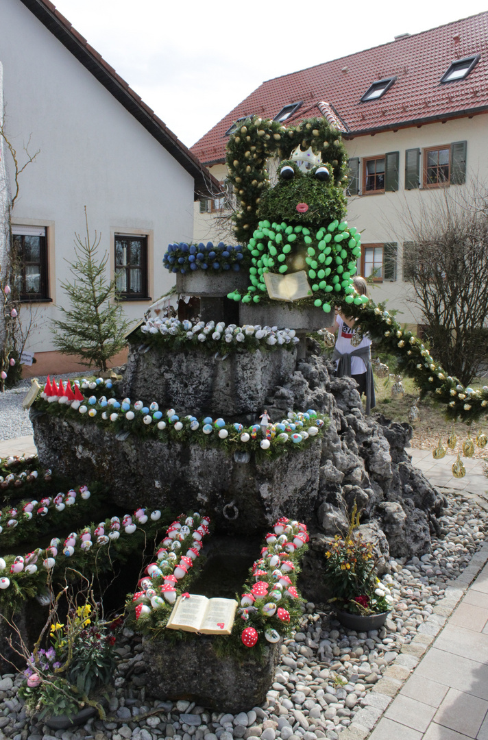 Osterbrunnen in Franken 8