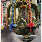 Osterbrunnen mit 14 000 Eiern