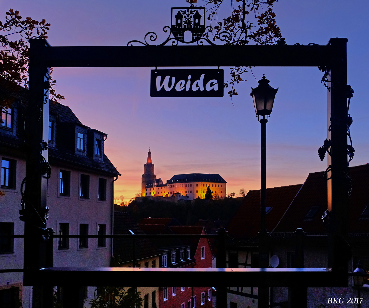 Osterburg zur Blauen Stunde 