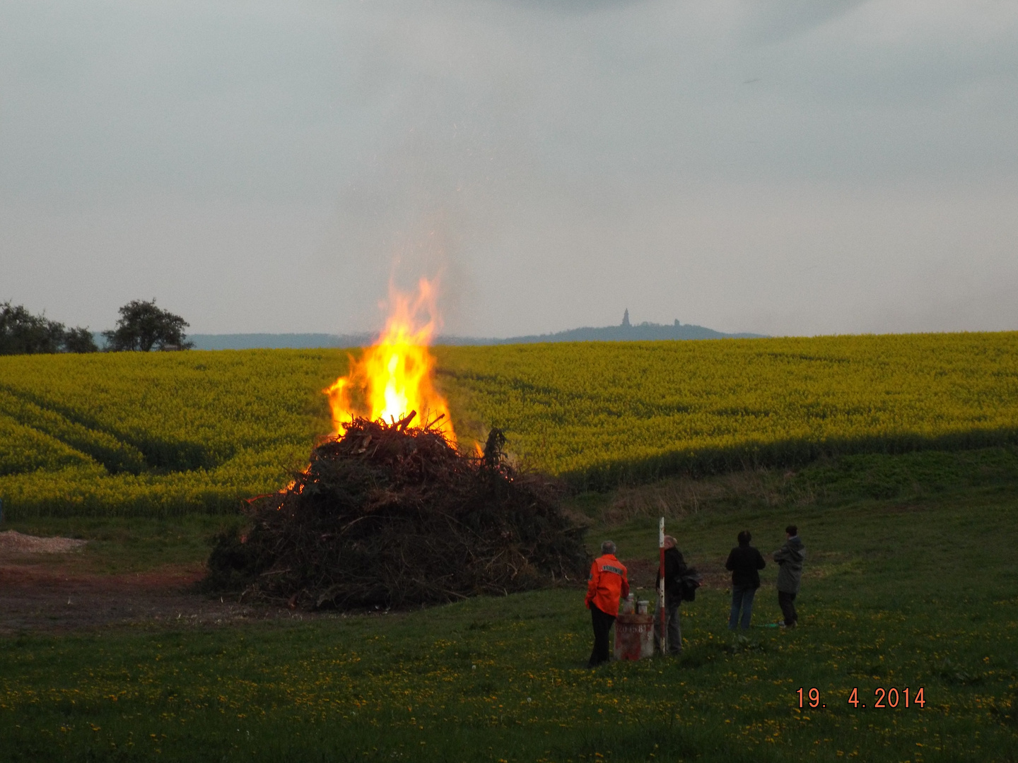 Osterfeuer 2014 mit Kyffhäuser