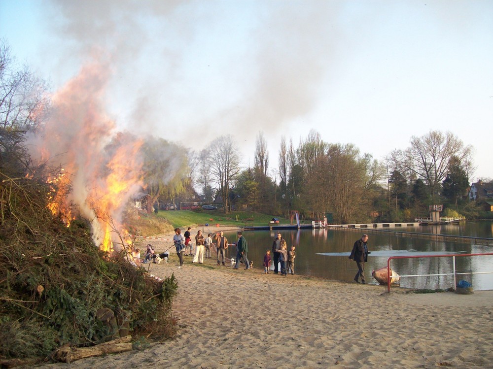 OSTERFEUER ---7---