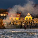 OSTERFEUER AM MEER