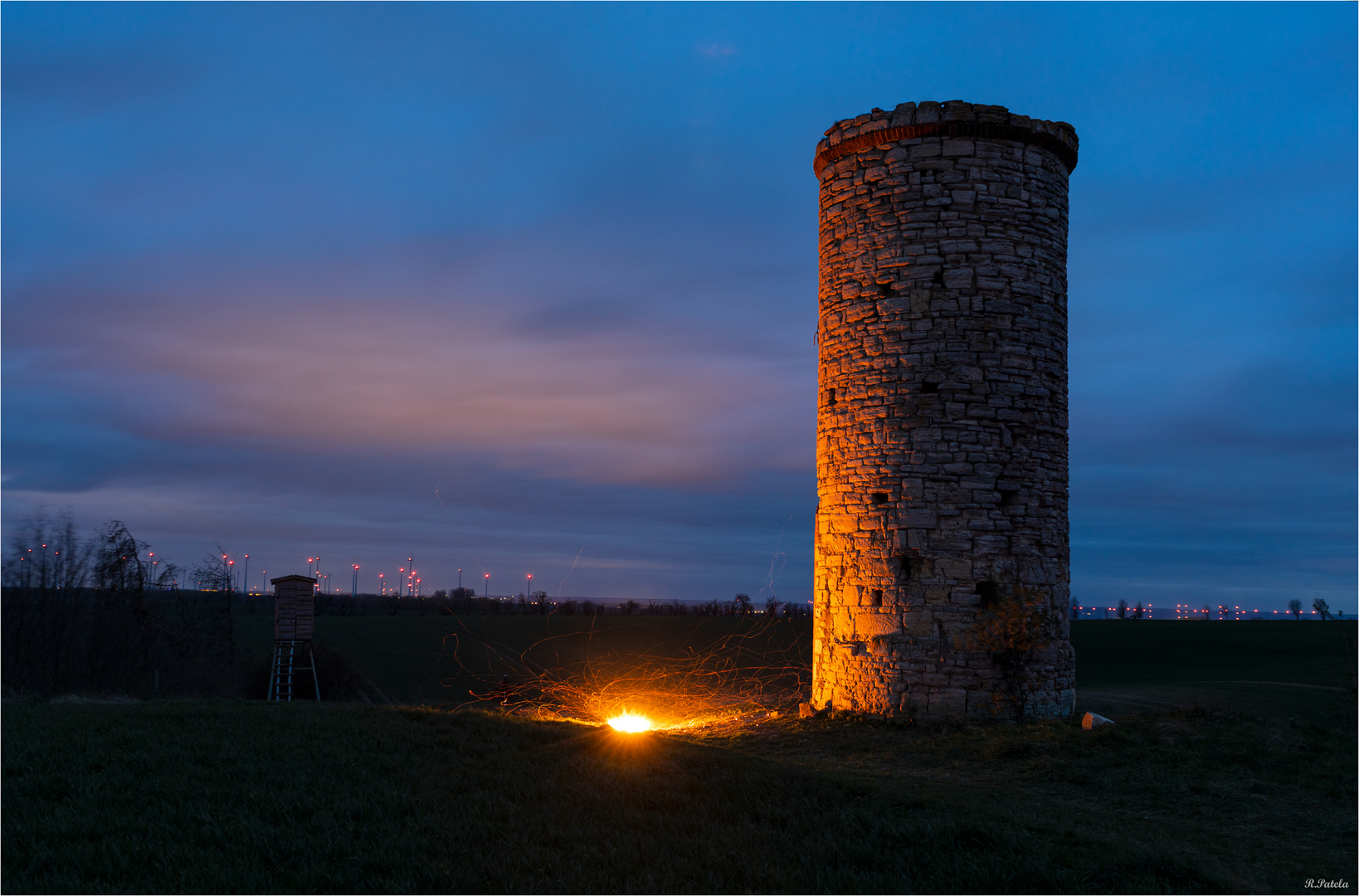 Osterfeuer an der Warte