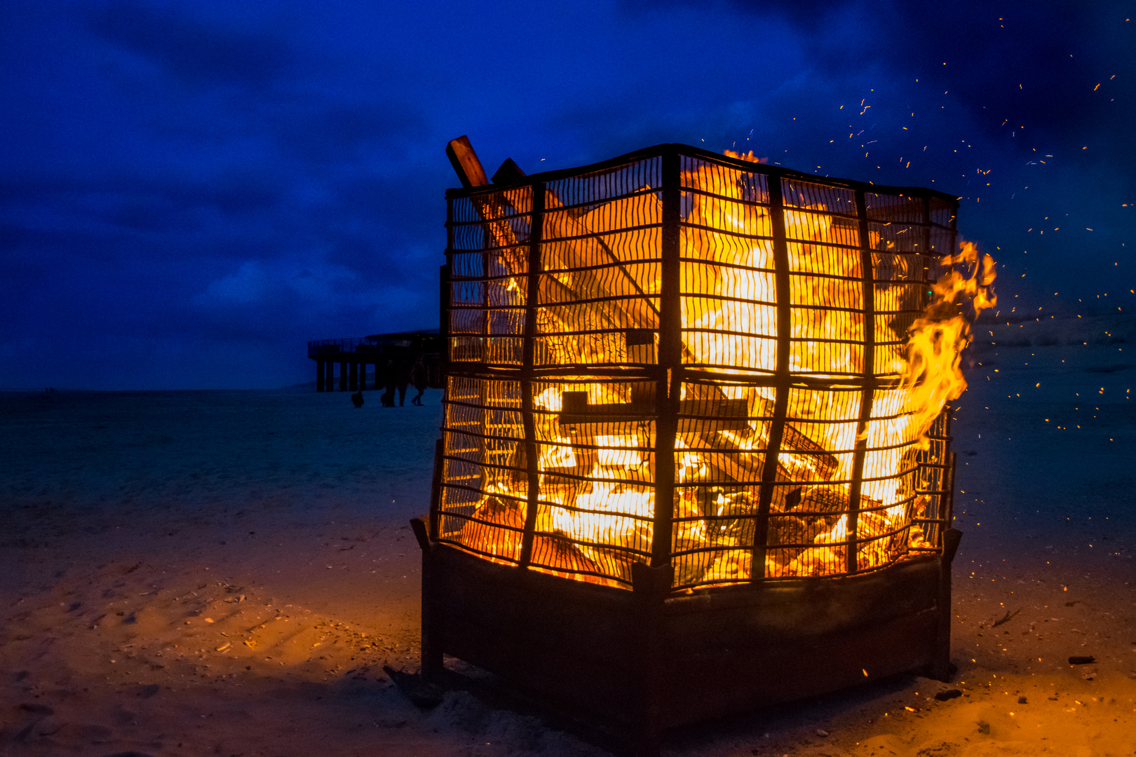 Osterfeuer auf Ameland