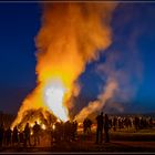 Osterfeuer auf der Lenne (Bad Berleburg)