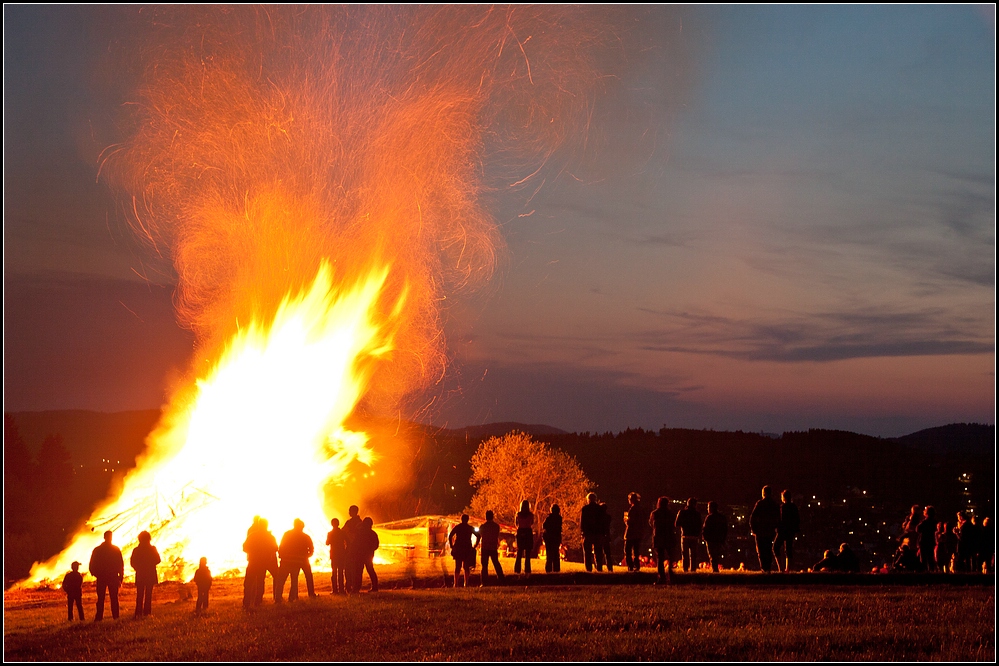 Osterfeuer in Berleburg