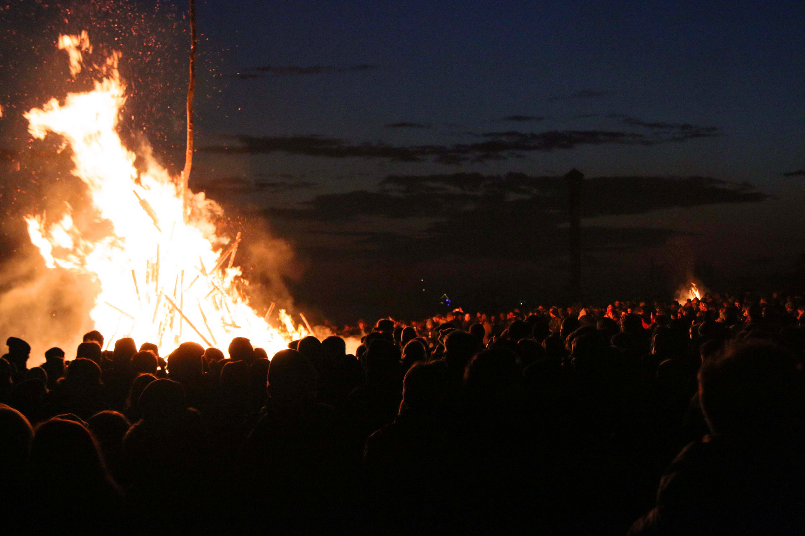 Osterfeuer in Blankenese