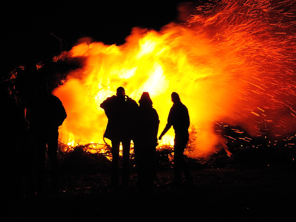 Osterfeuer in Südwestfalen