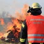 Osterfeuer unter Bobachtung