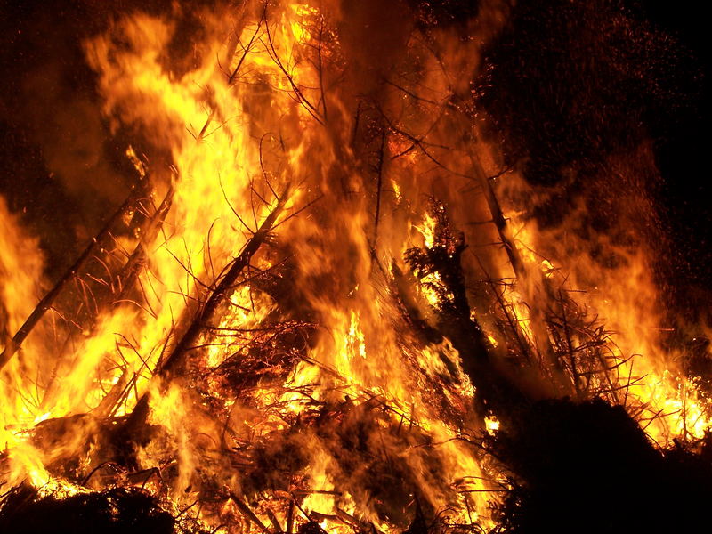 Osterfeuer zu Stecklenberg