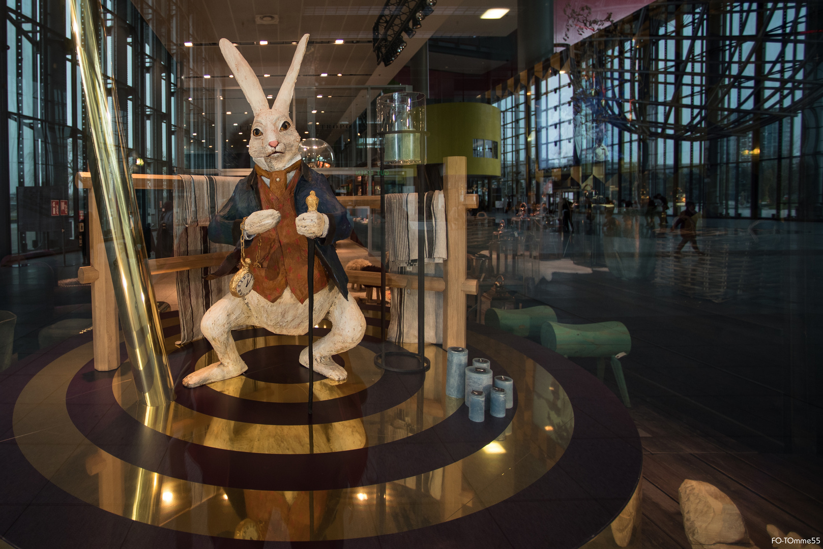 Osterhase in der Autostadt