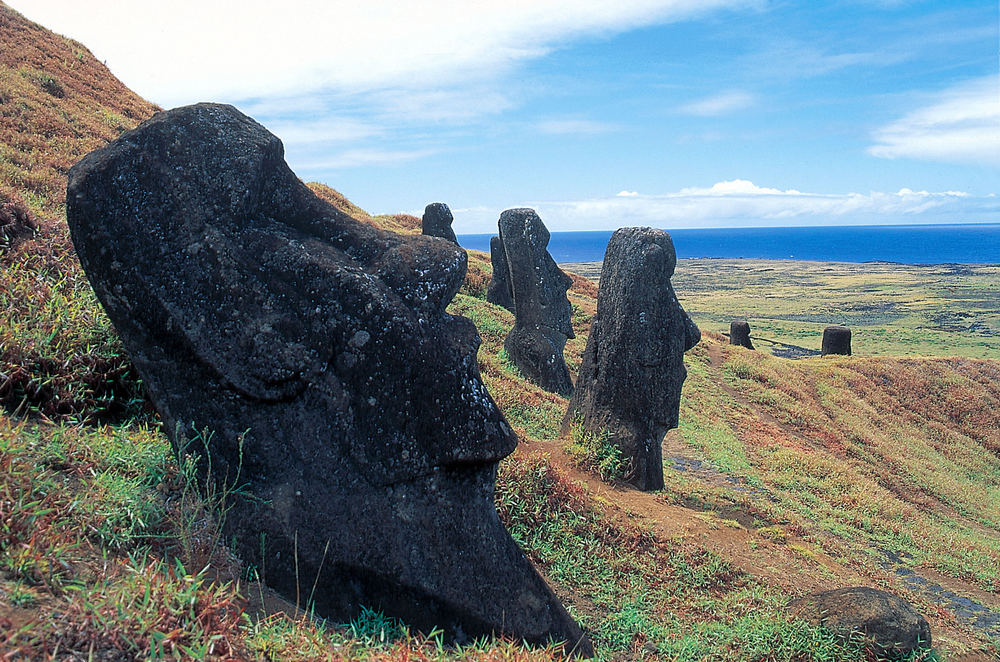 Osterinsel, Moais am Rano Raraku