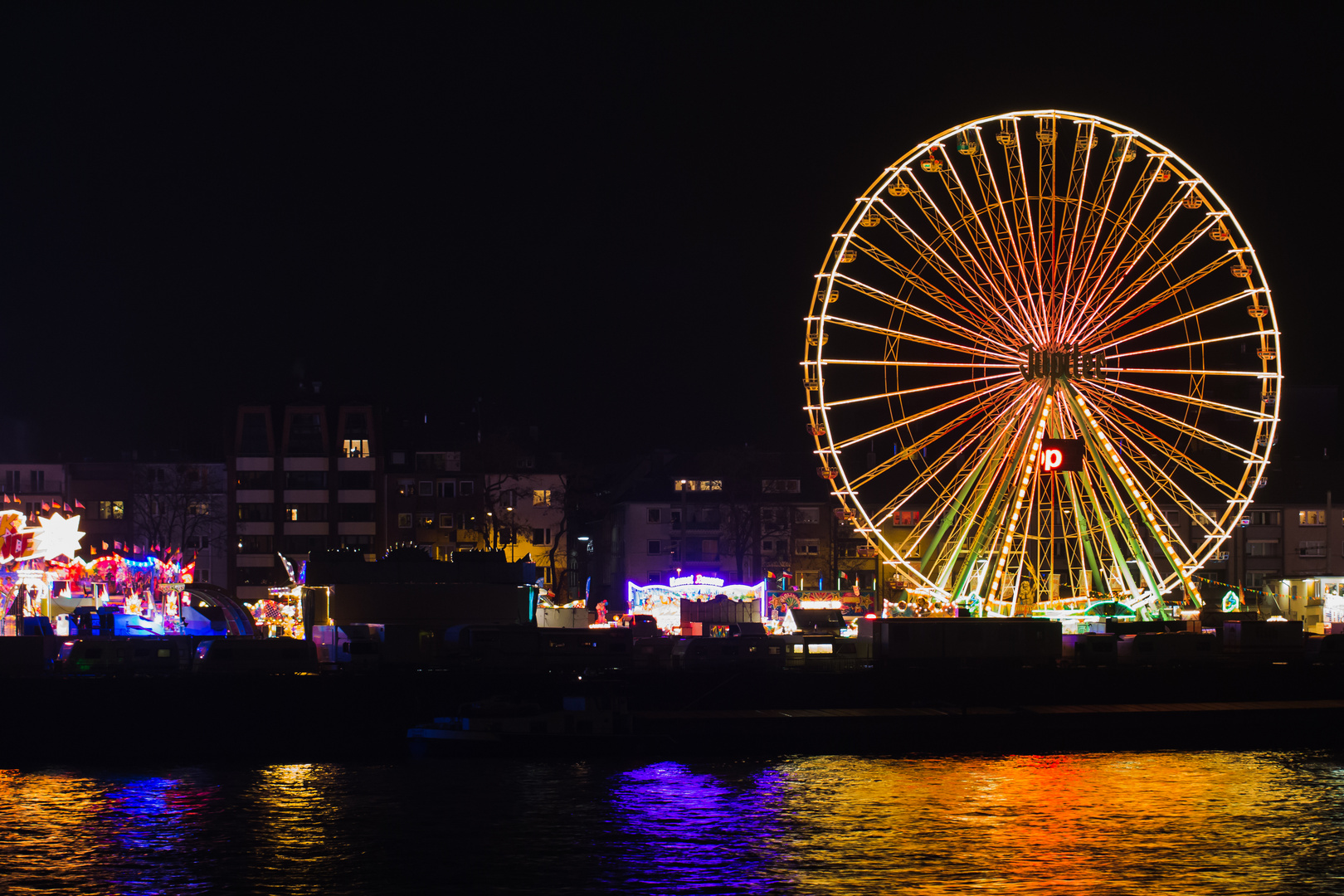 ..Osterkirmes am Rhein..