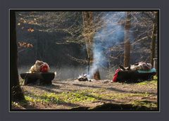 Ostern: ein Schläfchen am Waldsee oder lieber im Rückreisestau ?