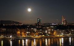 Ostervollmond am Rhein