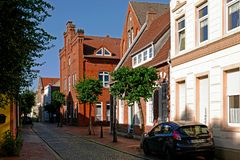 Ostfriesische Neo-'Barock' Klinkerfassade mit angedeuteten Türmchen in Leer.