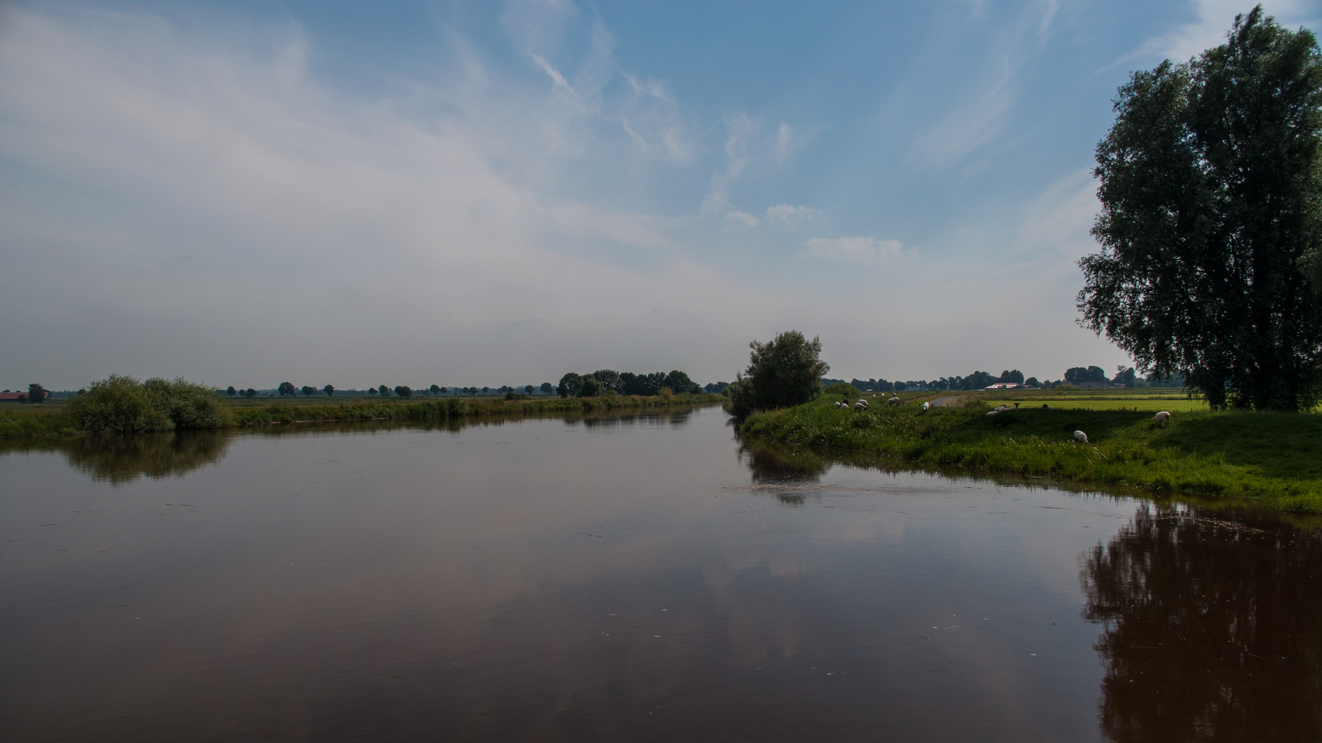 Ostfriesland - Weite Landschaft an der Jümme