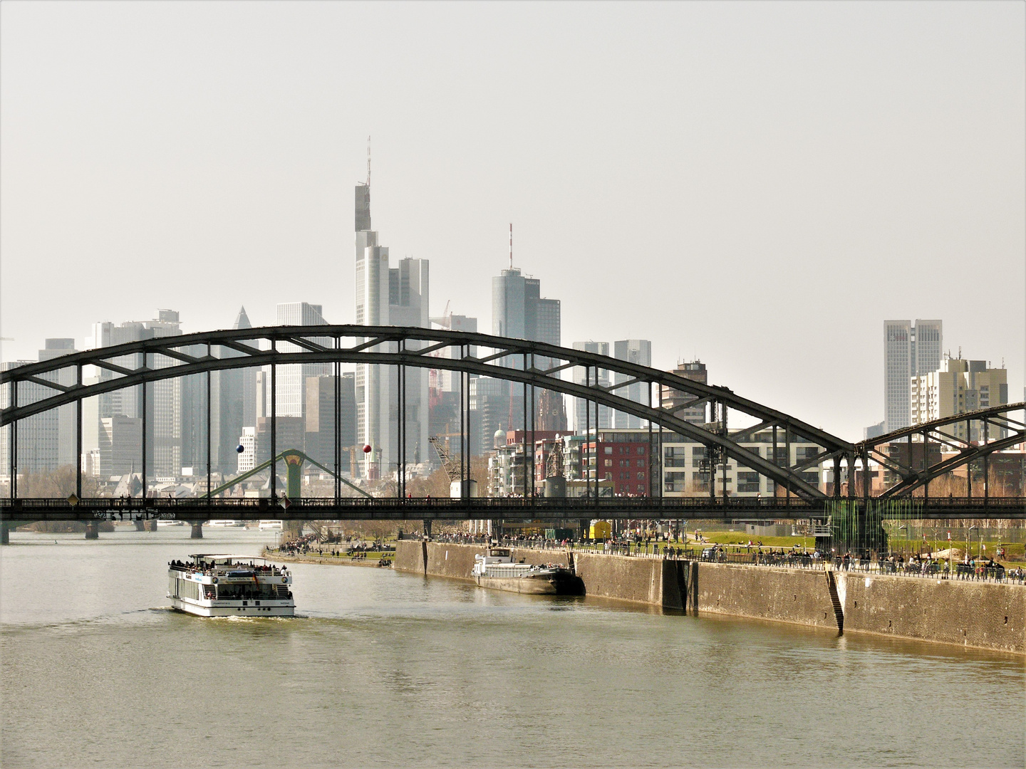 Osthafenbrücke Frankfurt