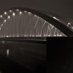 Osthafenbrücke im Nebel