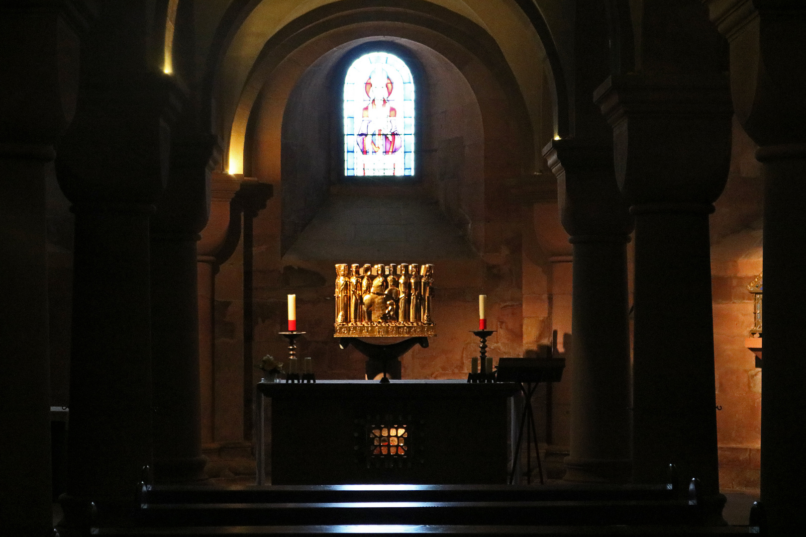 Ostkrypta im Mainzer Dom